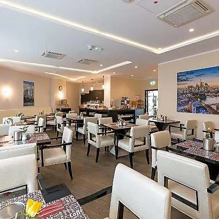 Skyline Frankfurt 4*