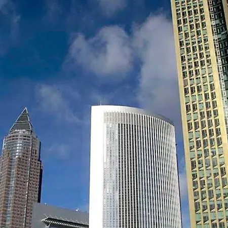 Skyline Frankfurt 4*