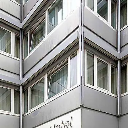Skyline Frankfurt 4*